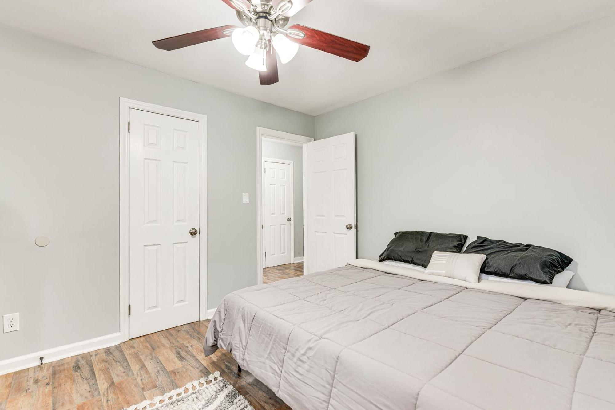 Updated Charlotte Home With Yard About 3 Mi To Uptown! Exteriör bild