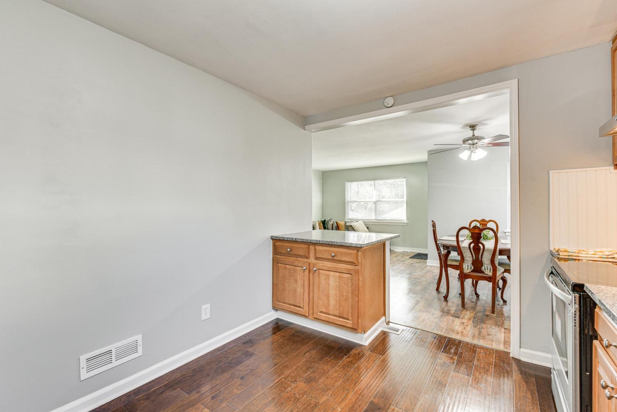 Updated Charlotte Home With Yard About 3 Mi To Uptown! Exteriör bild
